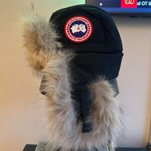 Canada Goose Fur Trimmed Trapped Hat